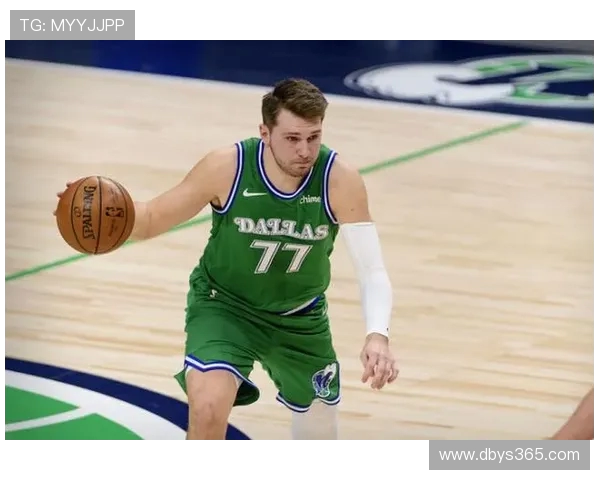 独行侠官宣回归绿色复古球衣与地板涂装全新亮相 独行侠官宣回归绿色复古球衣与地板涂装全新亮相