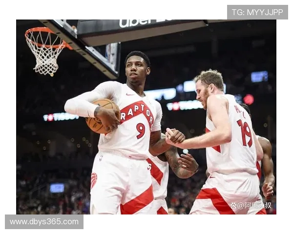 猛龙9号新秀博伊尔斯上半场高效发挥砍下10分2抢断展现惊人攻防潜力